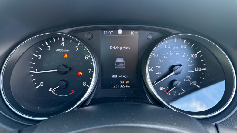 Nissan Qashqai 1.3 DiG-T N-Connecta 5dr [Glass Roof Pack] Petrol Hatchback